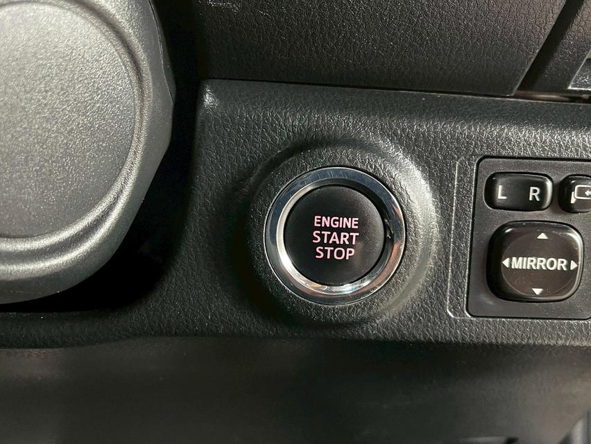 ขาย Toyota Yaris 1.2G ปี15 7