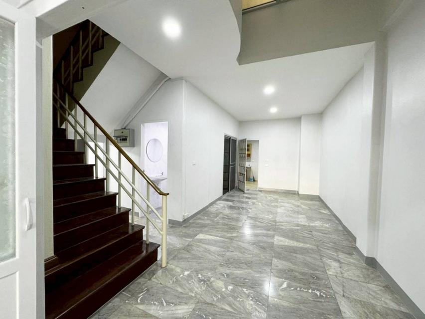 ให้เช่าทาวน์เฮาส์ 4 ชั้น 31.5 ตารางวา หมู่บ้านวราธรวิลล์ พัฒนาการ 44 3