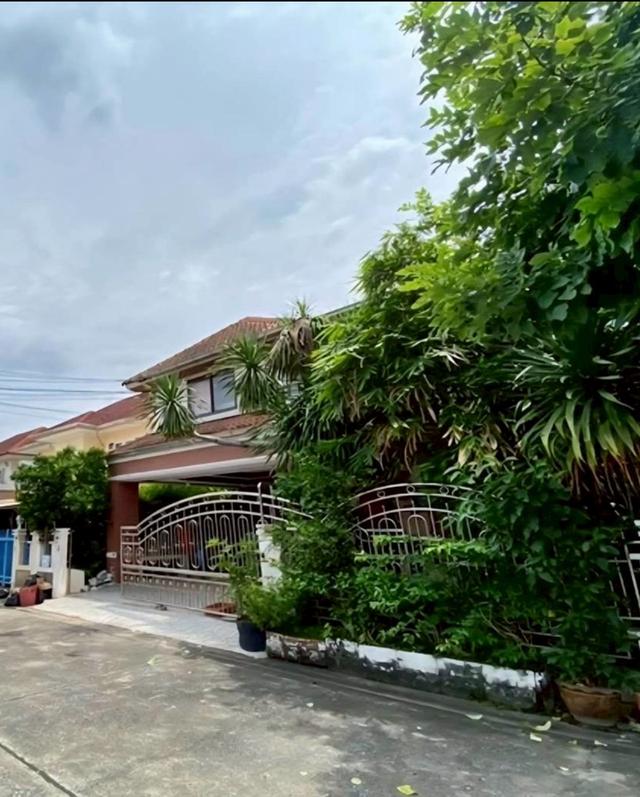 ขายต่ำกว่าประเมิน! บ้านเดี่ยวหลังใหญ่ 2 ชั้น ม.รัชดา 1 (ลาดพร้าว 80) 72.4 ตร.ว. ✨ บ้านหลังใหญ่ พื้นที่เยอะ ฟังก์ชันครบ เหมาะสำหรับครอบครัวใหญ่ 1