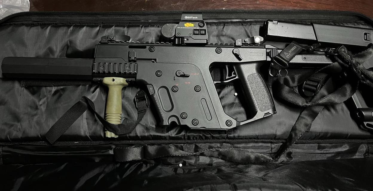 bbgun  kriss super v a&k มือสอง + กล้อง eotech + กระเป๋าใส่