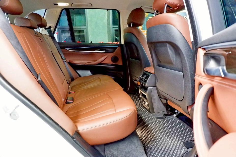 BMW X5 sDrive25d Pure Experience ปี 2018  9