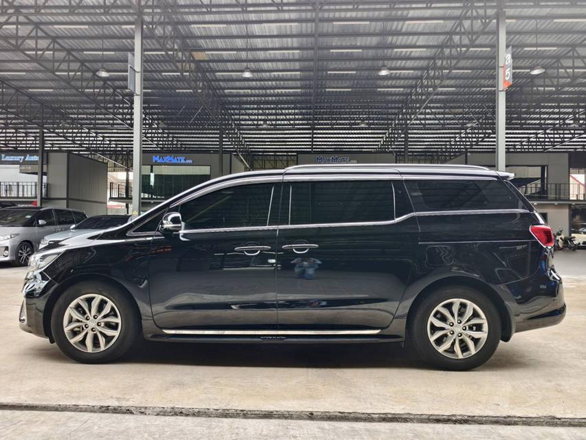รถเข้าใหม่! KIA GRAND CARNIVAL 2.2 EX ปี 2018 สีดำ