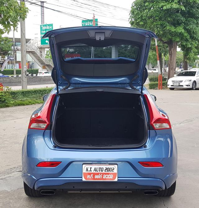 VOLVO V40 T4 สีน้ำเงิน ปี 2019 เกียร์A/T ABS Airbag เบาะหนังแท้ 3