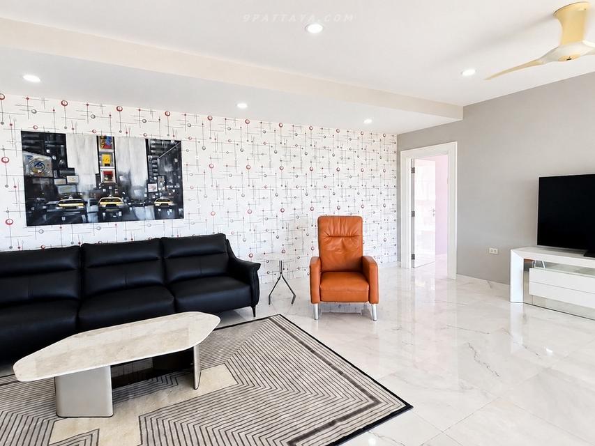 For Sale / For Rent — Spacious Condo at Tropicana Condo, Pratumnak Hill PattayaSpacious condo for sale and rent at Tropicana Condo, Pratumnak Hill 4