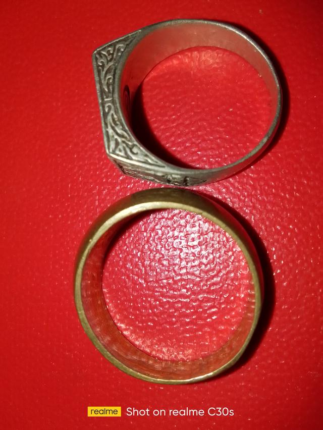 พระเครื่องสนใจองค์ใหนทักมาครับ 17