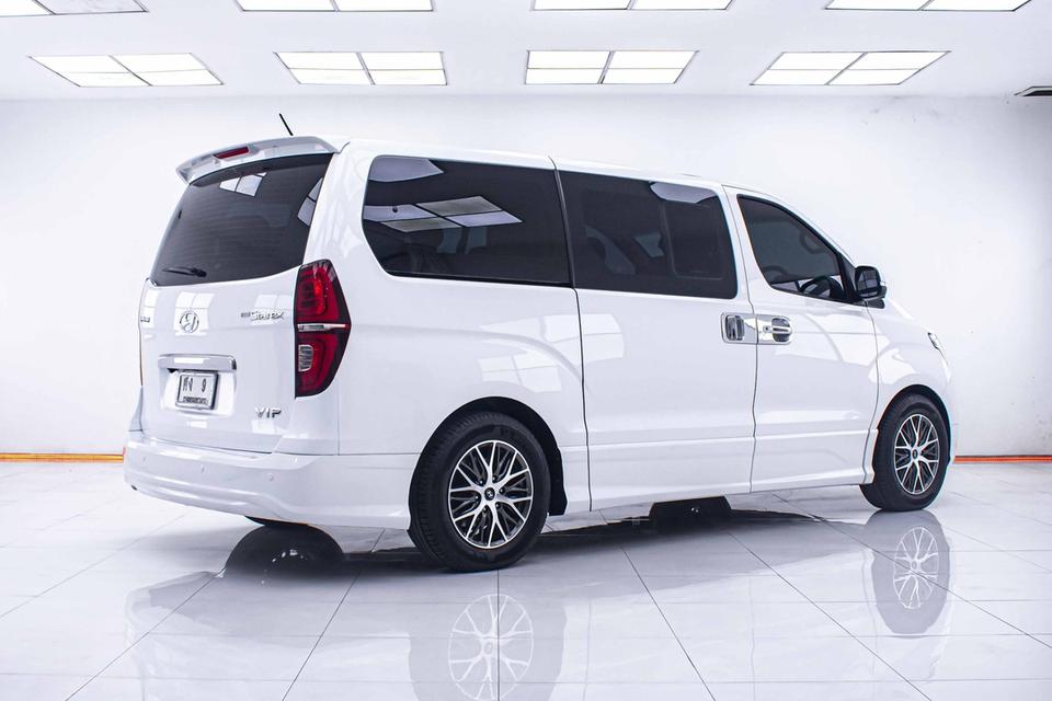 รหัสรถ 1C816 GRAND STAREX 2.5 VIP 2019 13