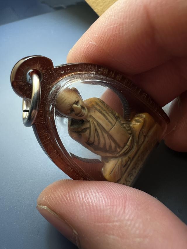 รูปหล่อแกะ หลวงพ่อเดิม วัดหนองโพ ไม่ทราบเนื้อ ไม่ใช่โลหะ ไม่ใช่ผง 11