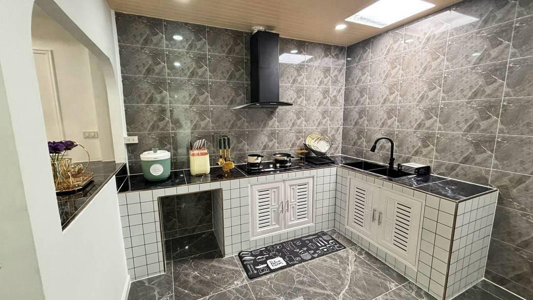 หมู่บ้านรัตนาวดี  จันทร์ทองเอี่ยม ทาวน์เฮาส์ 2 ชั้น แปลงริม ตกแต่งใหม่พร้อมอยู่ใกล้เซ็นทรัลเวตเกส ทำเลรถไฟฟ้าMRT เข้าออกได้ 2 ทาง 12
