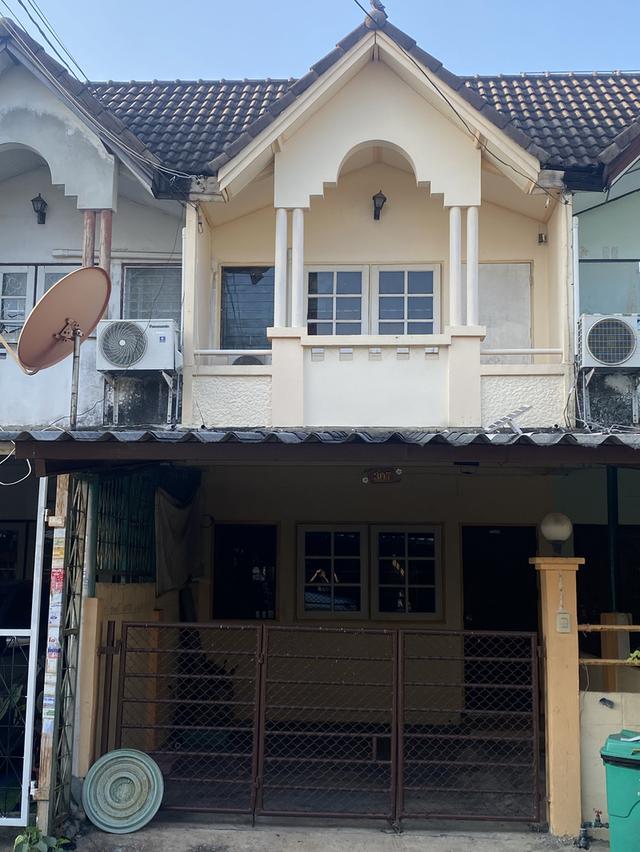 บ้านทาวน์เฮาส์ รามอินทรา ลาดพร้าว 1