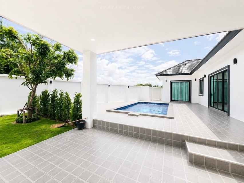 For Sale — Brand-New Modern Pool Villa at Thung Klom-Tan Man Soi 12, PattayaBrand-new single-storey pool villa for sale at Thung Klom-Tan Man Soi 12. 1
