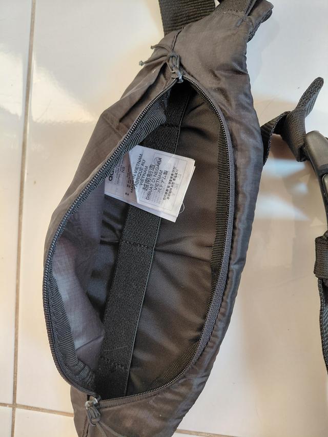 กระเป๋าคาดadidasแท้มือสองสภาพใหม่มาก