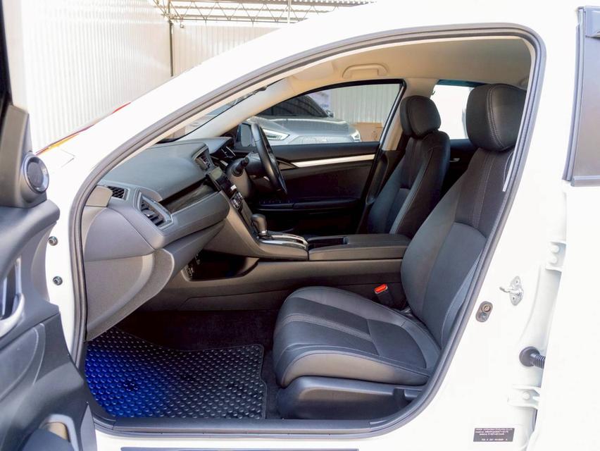 HONDA CIVIC 1.8EL ปีจด2020 เจ้าของเดียว คู่มือ กุญแจสำรองครบ 11