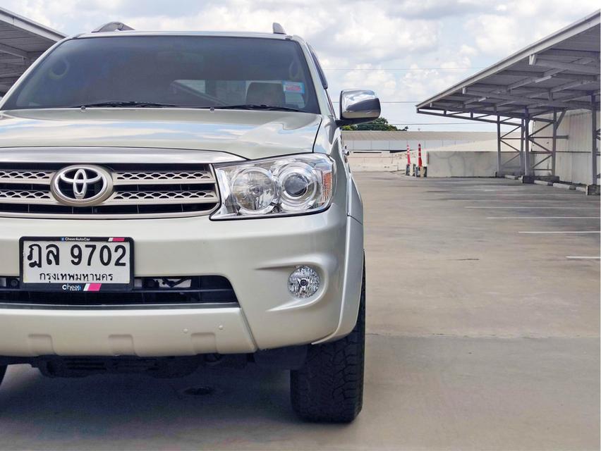 รหัสรถ CAT9702 2010 TOYOTA FORTUNER 2.7V ออโต้ ตัวท้อป สีบรอนซ์เทา เบนซิน 5