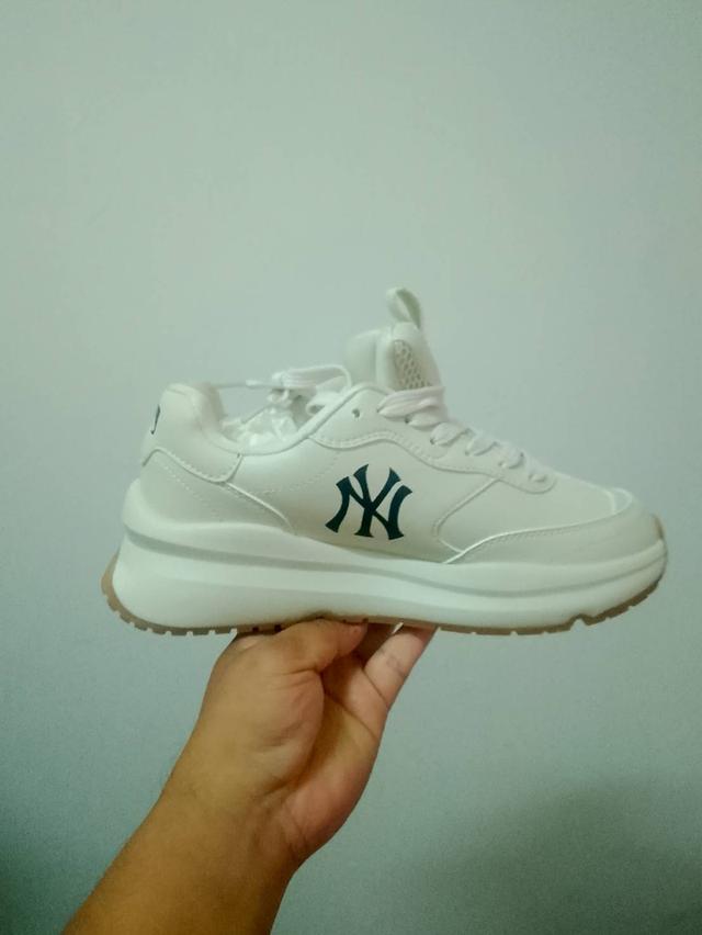 รองเท้าผ้าใบ Bigball Chunky Window Saffiano จาก New York Yankees