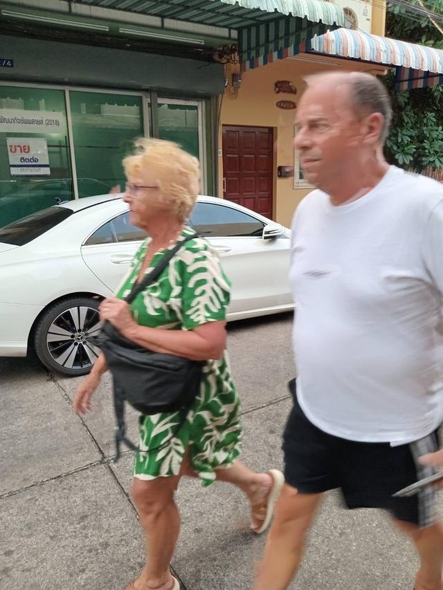 ตึกแถว 2 ชั้นครึ่ง เขตพระนคร ใกล้ถนนข้าวสาร 9