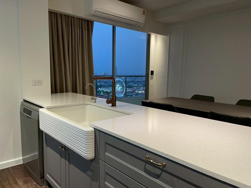 2 beds 2 baths Riverfront with Asiatique view 1