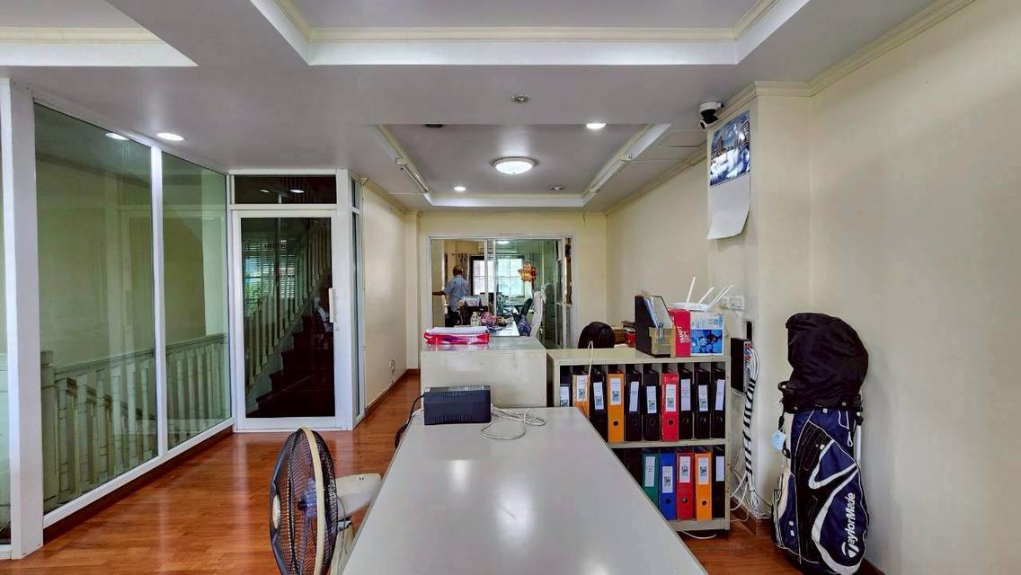 ขายด่วน ทาวน์โฮม 4 ชั้น หมู่บ้านอรุณพัฒน์ สาธุประดิษฐ์-พระราม 3 "บ้านสภาพดี ไม่ทรุด ไม่ร้าว ทำเลศักยภาพ ใกล้ Central พระราม 3" 7 ห้องนอ 4 ห้องน้ำ 9