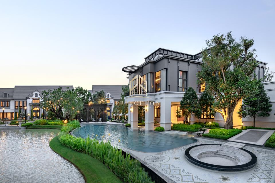 Narasiri Victoire Krungthep Kreetha 15