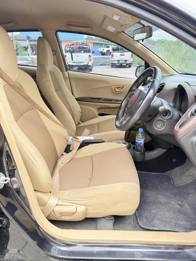HONDA BRIO 1.2 V AIRBAG ABS AUTO ปี 2012เครื่องดี เกียร์ดี ช่วงล่างดี สีเต็มสวย ภายในสวยเบาะผ้า เบาะหลังพับได้ แอร์เย็ รูปที่ 16