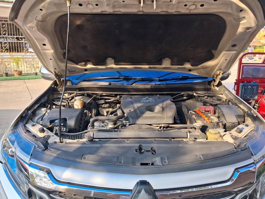 รถยนต์มิจซูมิชิปาเจโร่ รูปย่อยที่ 3