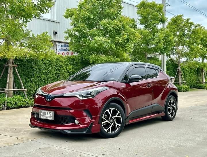 TOYOTA CHR สีแดง ปี 2019 1