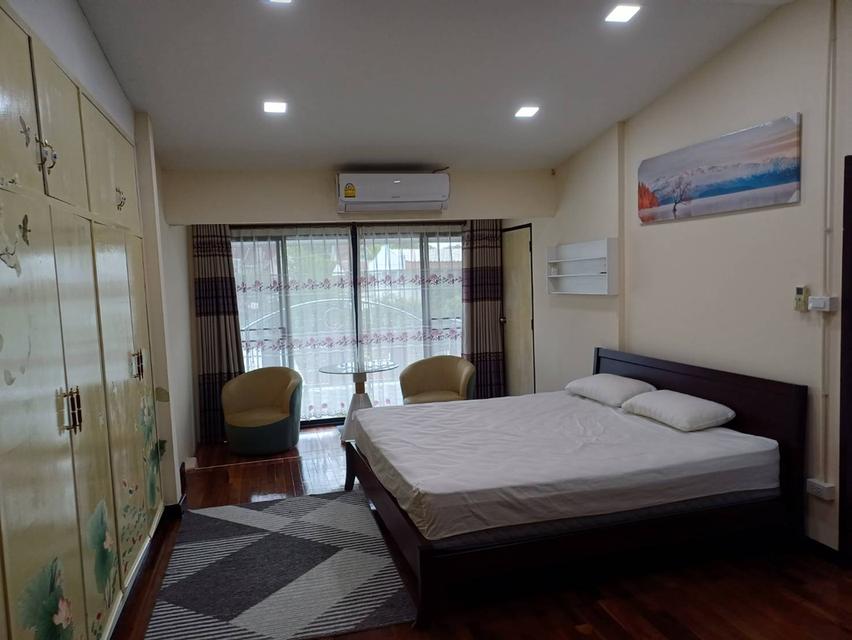 บ้านขนาดใหญ่ พื้นที่ใช้สอยเยอะ แอร์ 8 ตัวขายขาดทุน ใกล้สำนักงานเขตสะพานสูง 9