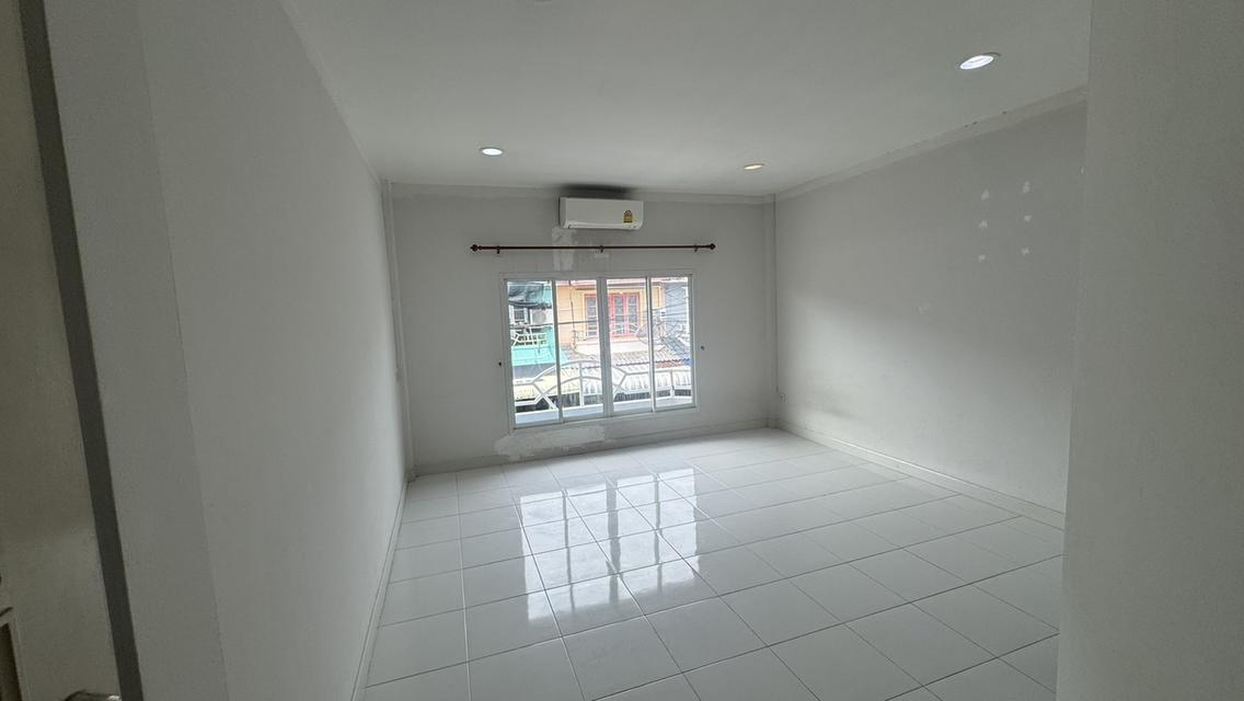 ขายทาวน์เฮ้าส์ 2 ชั้น มนวดี พาร์ค นนทบุรี ราคาขายเพียง 1.59 ล้านบาท 5