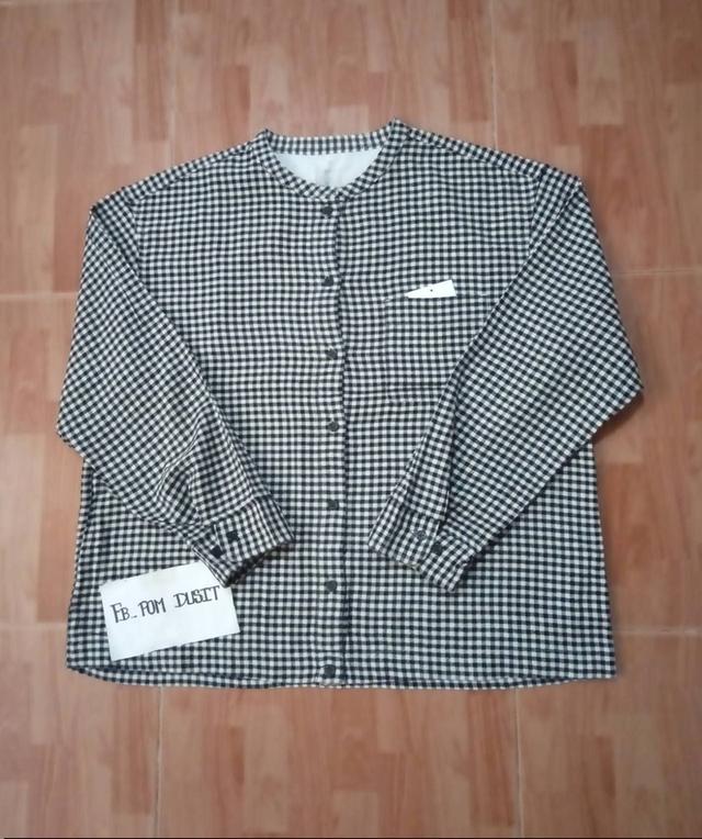 MUJI เสื้อใส่ปกติ+ใส่คลุมได้ ทรง oversize ลายตารางขาวดำ ผ้าคอตต้อนนิ่ม สภาพดีมาก ยังดูใหม่ ไม่มีตำหนิ