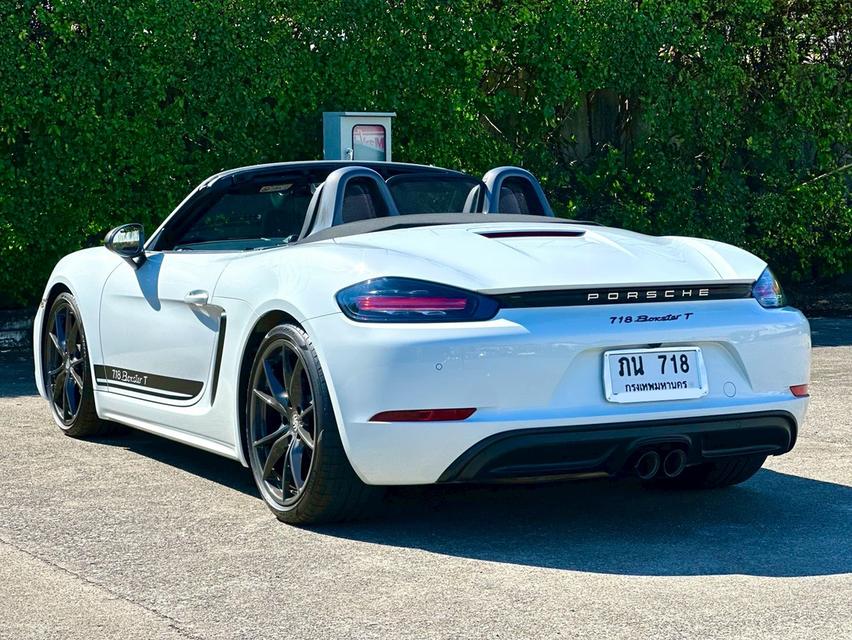 Porsche 718 BOXSTER T 17