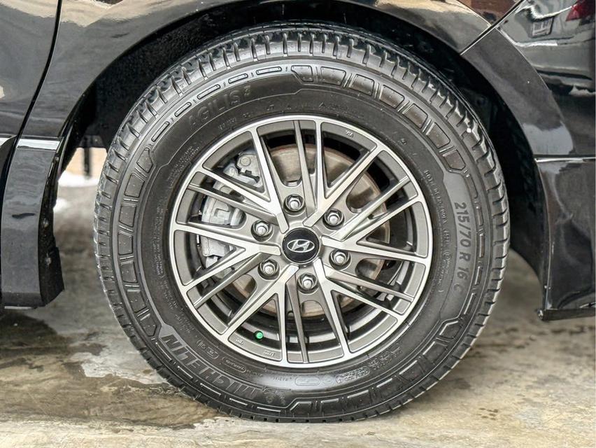 ขาย Hyundai H1 2.5Deluxe ปี21 17