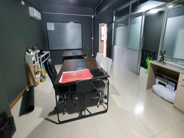 PB5751 ให้เช่าตึกแถว 2 คูหา ซอยศรีนครินทร์ 24 ใกล้ สถานีรถไฟฟ้ากลันตัน 3