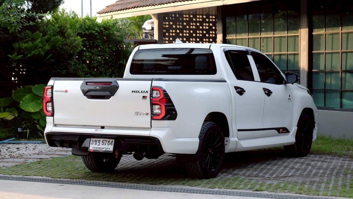 รหัสรถ KN5764 TOYOTA HILUX REVO รุ่น GR SPORT : เครื่องยนต์ 2.8 ดีเซล 2022 เกียร์ AUTO 7