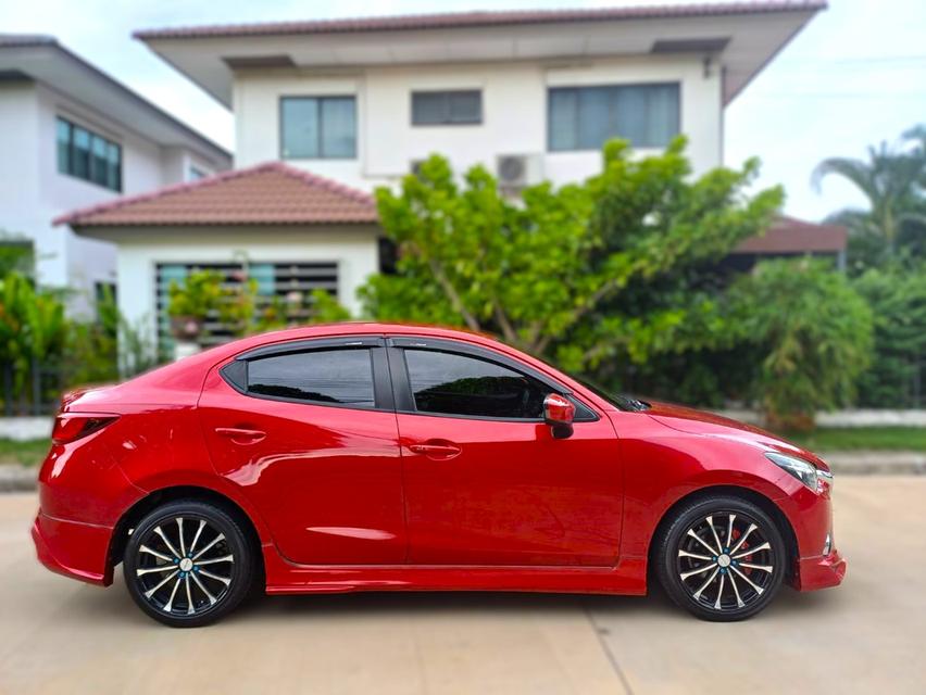 มือเดียว นิยามของคำว่า รถสวยจัดนางฟ้า 2015 MAZDA 2 SPORT SEDAN  3