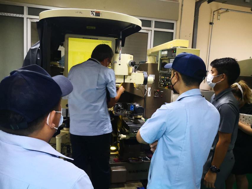 ขายเครื่องเจียร์โปรไฟล์ Optical Profile Grinding Machine - Y1994 1998 OPG ยี่ห้อ Techno Wasino - จำนวน 3 เครื่อง