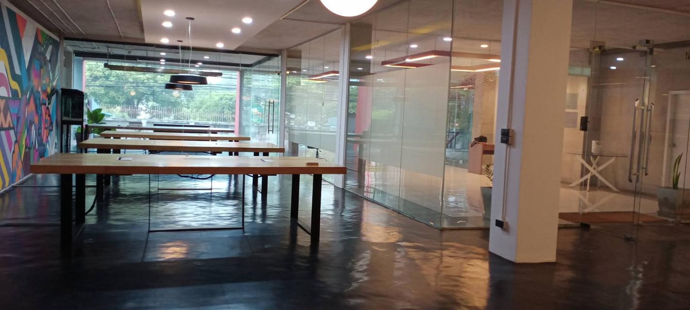 ให้เช่าพื้นที่ชั้น 1 เอกมัย พื้นที่ 180 ตร.ม. เหมาะสำหรับ โชว์รูม ออฟฟิศ อื่นๆ ใกล้เคียง ทองหล่อ พร้อมพงษ์ สุขุมวิท เพชรบุรีตัดใหม่