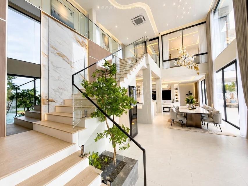For Sale — Ultra Luxury Pool Villa near Mabprachan Lake, Pattaya• Land size: 408 sq.wah• Usable area: over 1,200 sq.m.• 5 luxury bedrooms• 10 bathroom รูปที่ 11