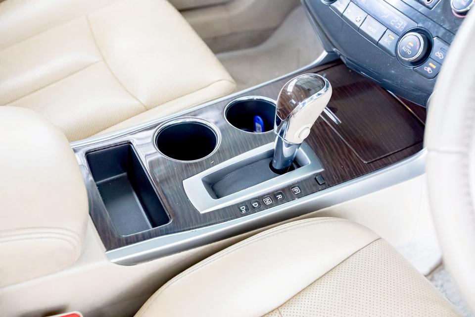 Nissan Teana 2.0 XL ปี 2015 สีขาว มือเดียวป้ายแดง ไมล์แท้ 87,906 กิโลแท้ 16