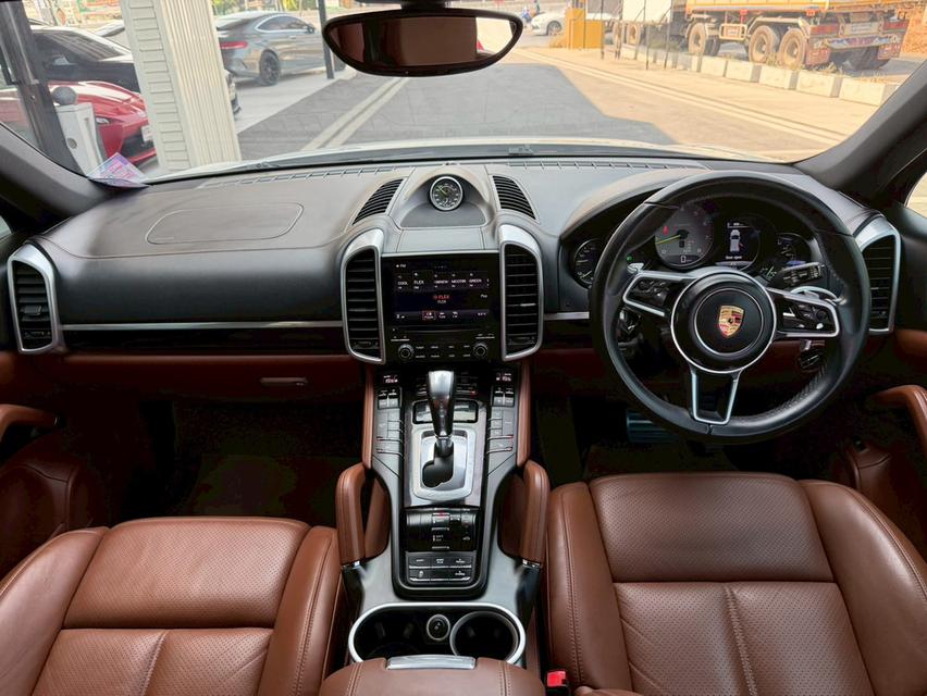 CAYENNE 3.0 HYBRID S E-Hybrid สีขาว รูปที่ 6