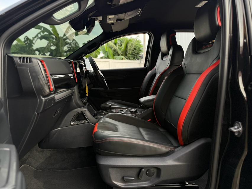 FORD RANGER, 3.0 RAPTOR ECOBOOST 4WD เบนซิน โฉม DOUBLE CAB สีดำ เกียร์ออโต้ 10 สปีด  มือเดียวป้ายแดง ปี2022 🚀🚀 เลขไมล์ 65,500  km.♦️วารันตีศูนย์ 5 รูปที่ 16
