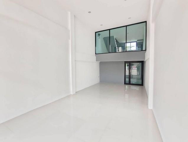 ให้เช่าทาวน์โฮม3.5ชั้นห้องมุม281ตร.ม.ย่านรามอินทราFashion Island เหมาะสำหรับออฟฟิศออนไลน์ไลฟ์ขายของใกล้MRTรามอินทรากม.9 2