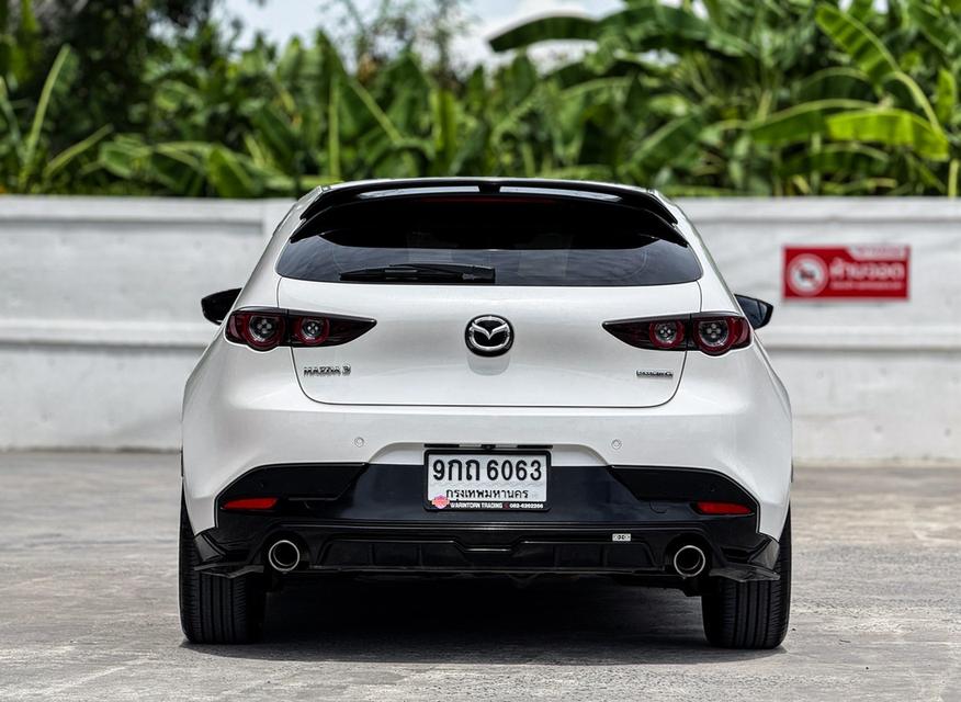 รหัสรถ WRT6063 2020 MAZDA MAZDA3, 2.0 SP SPORTSโฉม ปี19-ปัจจุบัน 5Dr สีขาว ตัวท็อปสุดในตลาด