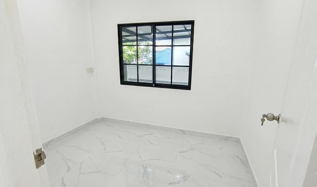 บ้านเดี่ยวทำเลลำลูกกาถนนเมนราคา 3 ล้านต้นๆ 8