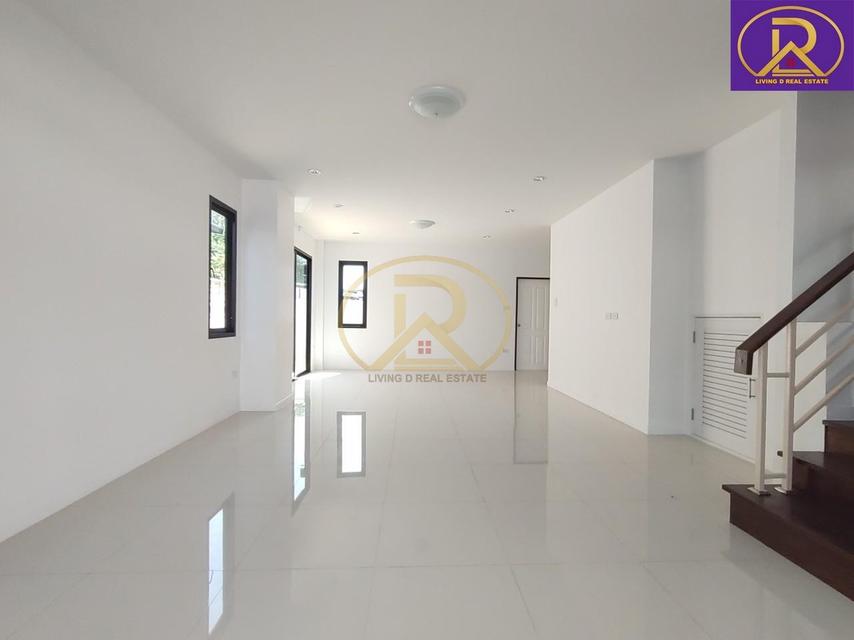 ขายบ้านใหม่เหลือ2หลังสุดท้าย โครงการบ้านภูริ บ้านแฝดสไตล์บ้านเดี่ยว 2 ชั้น สวยทันสมัย พร้อมเข้าอยู่ ต.บ้านสวน อ.เมืองชลบ 1