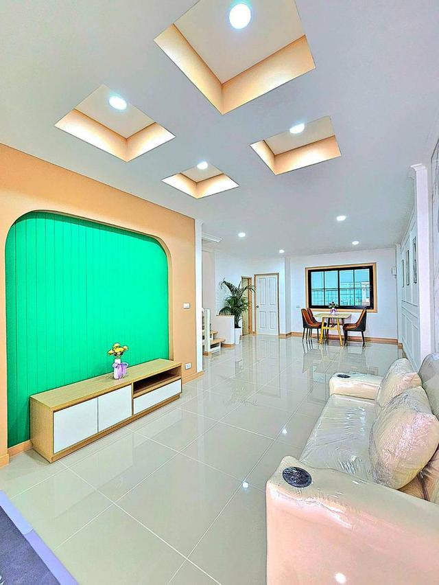 หมู่บ้านบุศรินทร์ 7