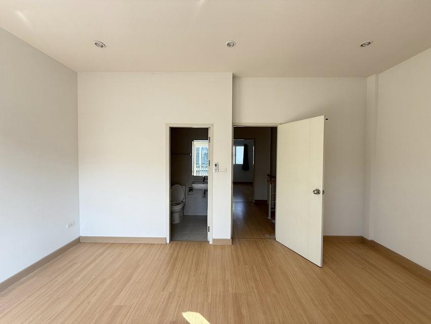 ทาวน์โฮม บ้านสองชั้น เมือง เชียงใหม่ 13