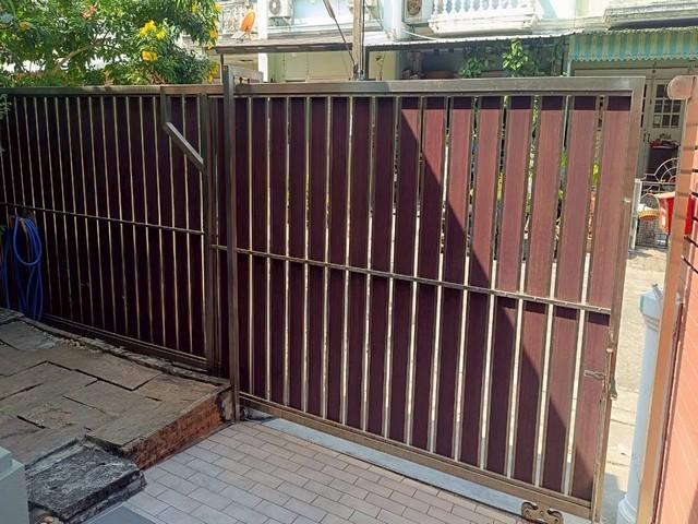 ให้เช่าทาวน์โฮม 2 ชั้น 4 ห้องนอน หมู่บ้านสุขุมวิทการ์เด้น ซิตี้ 2 ซอยสุขุมวิท 54 ใกล้ BTS อ่อนนุช 1