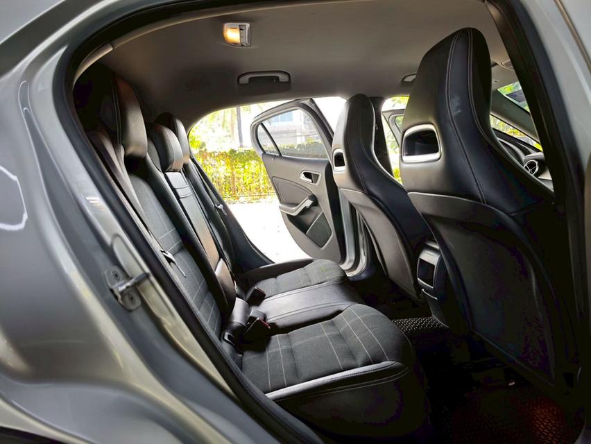 2015 Mercedes-Benz GLA 200 1.6 Urban AT āļĢāļđāļāļāļĩāđ 15