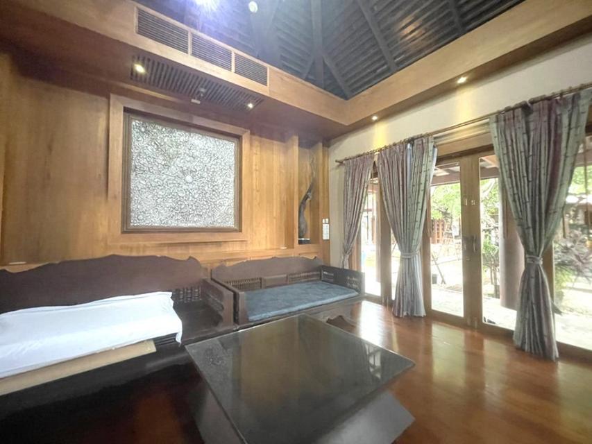 ขาย บ้านเดี่ยว สไตล์รีสอร์ท ซอยนวลจันทร์ 44 ขนาด 1544 ตรม. 386 ตร.วา ทำเลดี สาธารณูปโภคครบ ใกล้ห้างและตลาด แต่งครบ วัสดุ 4