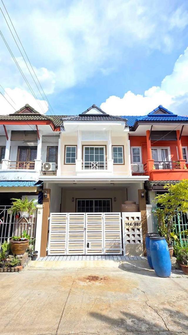 หมู่บ้านดิเอมเมอรัลด์พาร์ค2 ทำเลชัยพฤกษ์ ราชพฤกษ์ ทาวน์เฮ้าส์ 2 ชั้น  ตกแต่งใหม่พร้อมอยู่ 1
