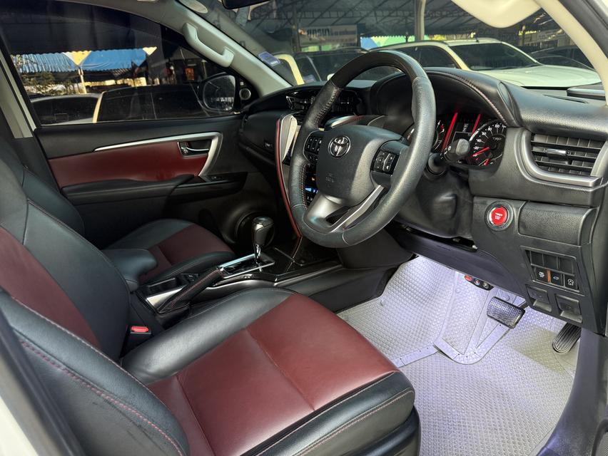 TOYOTA FORTUNER 2.8 TRD 2WD ปี2016 รูปที่ 7